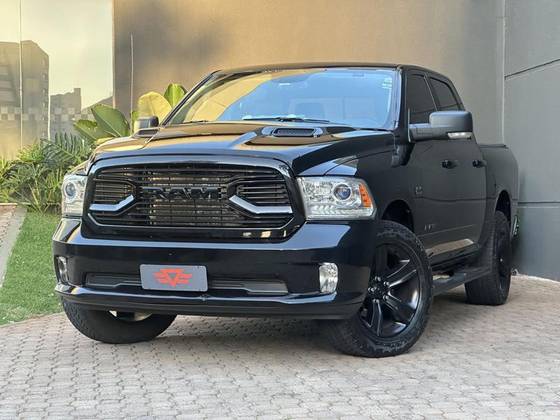RAM CLASSIC 5.7 V8 GASOLINA LARAMIE CD 4X4 AUTOMÁTICO RAM CLASSIC 5.7 V8 GASOLINA LARAMIE CD 4X4 AUTOMÁTICO
